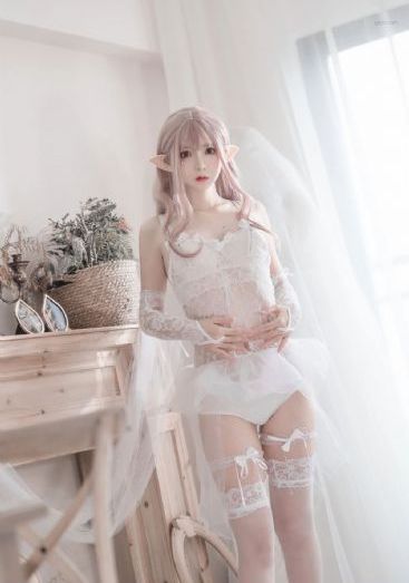 美女18免费