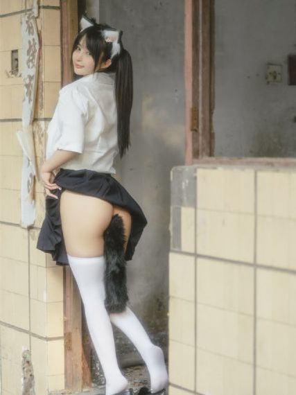 裙子底下的怪兽第二季免费观看