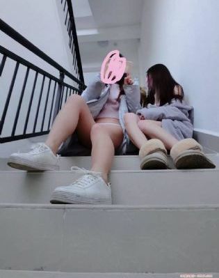 链两个女人的诱惑